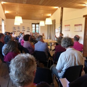 environ 50 personnes pour le casse-croûte d'avril