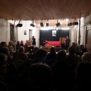 La grande salle transformée en théâtre
